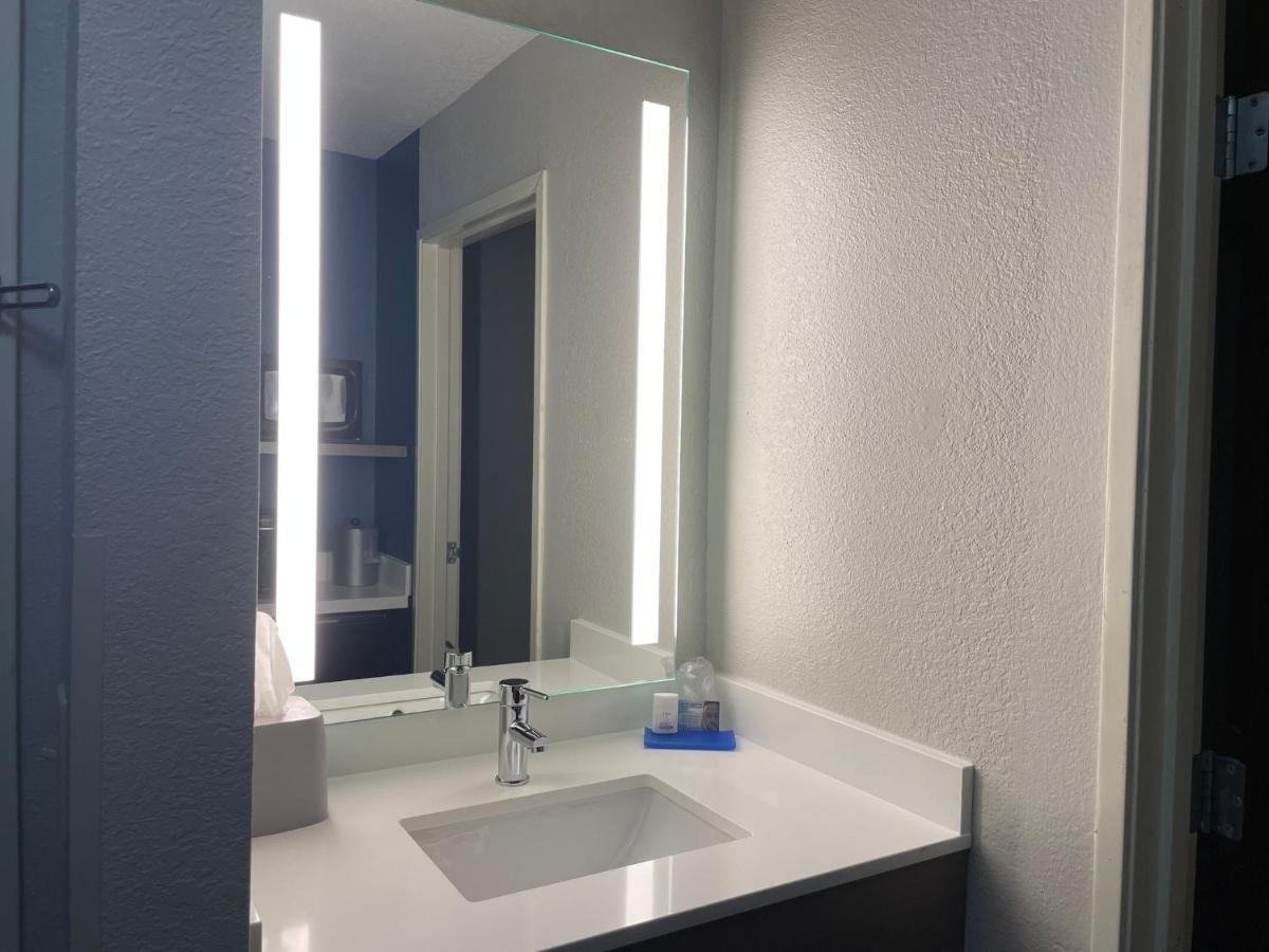 Holiday Inn Express Lapeer By Ihg Extérieur photo